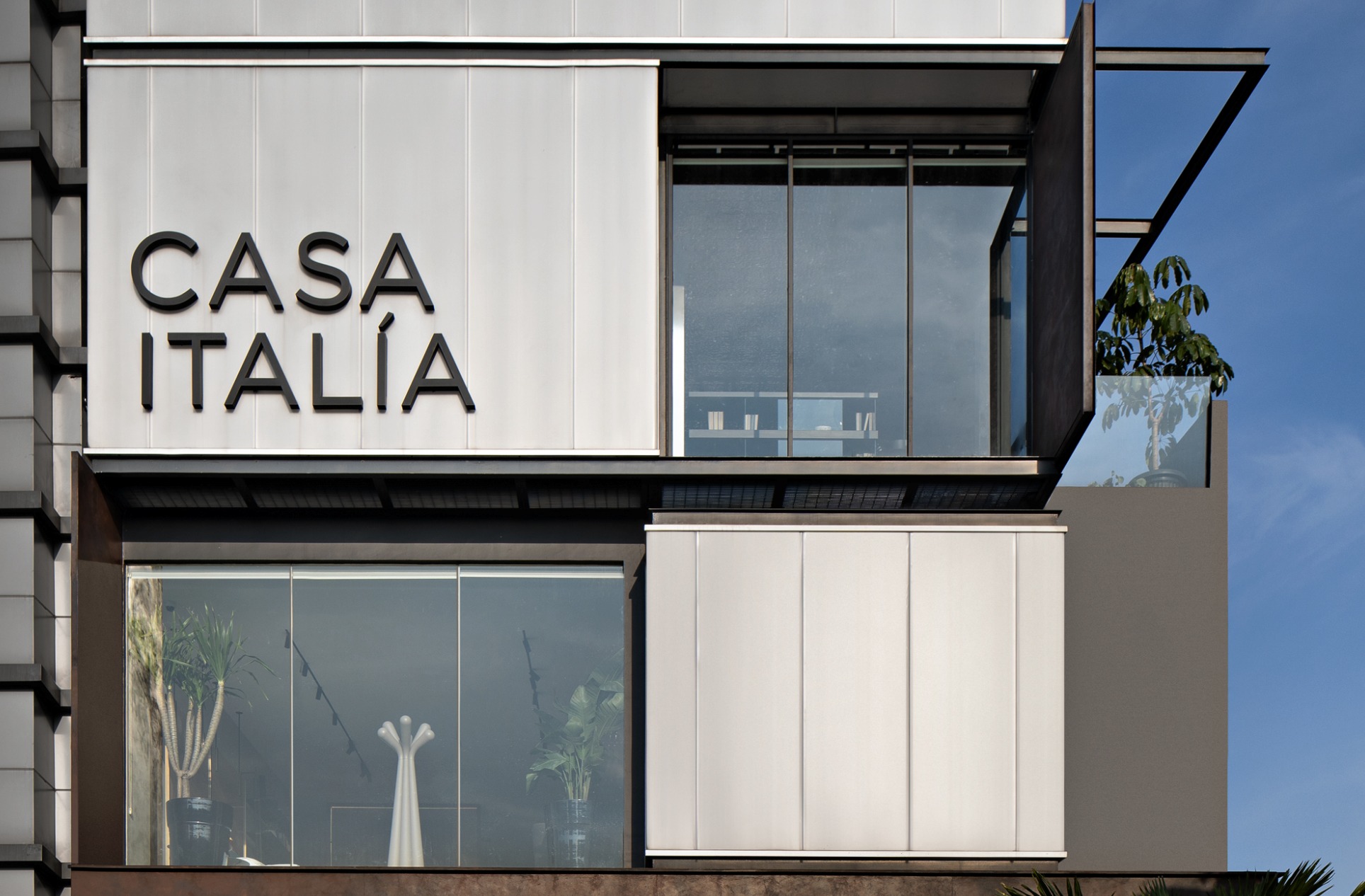 Casa Italia Storefront